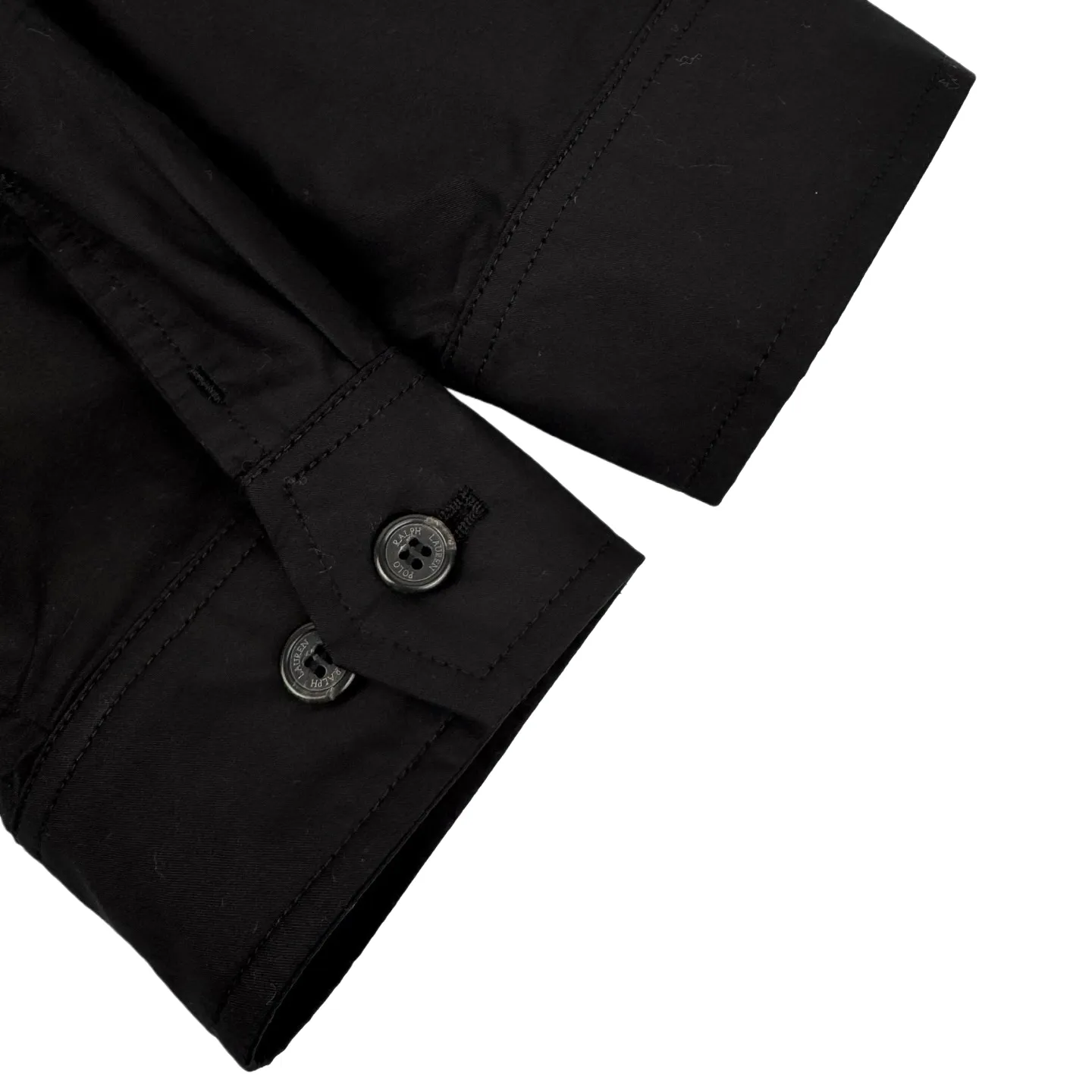 P490 Ralph Lauren Ralph Lauren embroidered zipper jacket (black). The original version was purchased for 2,490 and developed. The fabric is made of custom-made cotton double-ply small diagonal elegant fabric. It is soft and silky, comfortable and close to the skin. It uses a pure black tone as the base color. A touch of light gold pony logo embroidery is embellished on the chest. It is more dazzling because of the black background. It is low-key and powerful. Subtle changes in luster inject breathing and vitality into the black jacket. Outline high-end outlines with extreme simplicity, showing taste in silence. Universal adaptability to style, using imported machine embroidery technology. Use advanced computer control system and precision mechanical components to realize the iconic pony embroidery operation. High precision. The lines are smooth and delicate. The template machine opens the bag. The preset template guides the position, shape and size of the bag. The accuracy ensures the quality of the bag opening effect. Infrared positioning cutting machine achieves precise positioning of the material through infrared transmitter and infrared receiver. The precision can reach the micron level, thereby meeting the effect of high-precision cutting of plaid alignment. The fabrics have been carefully washed, have a better hand feel, are not easy to deform, are not easy to shrink, are not easy to fade, and maintain long-term beauty. Size:S-M-L-XL